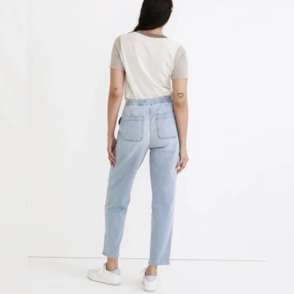 Madewell Pull-On Relaxed Jeans in Bellview Wash - Picture 4 of 12
